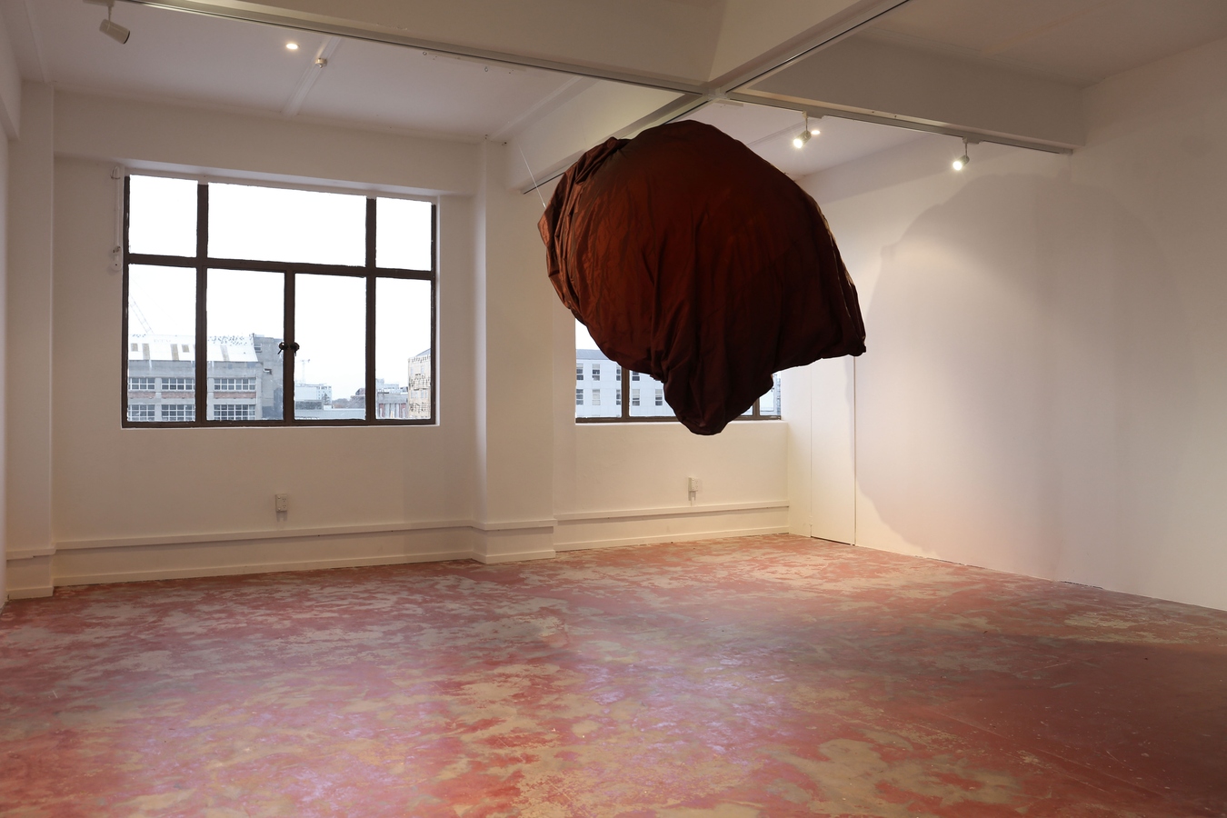 Mortified Zorb (installation view), Salvo Las Vegas, latex, polyester taffeta, plastic, 2016. Image: Daegan Wells.
